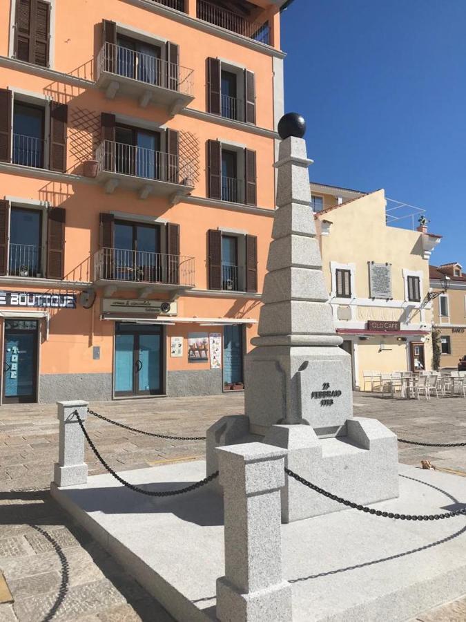 Maison Sur L'Ancien Port, La Maddalena La Maddalena  Exterior foto